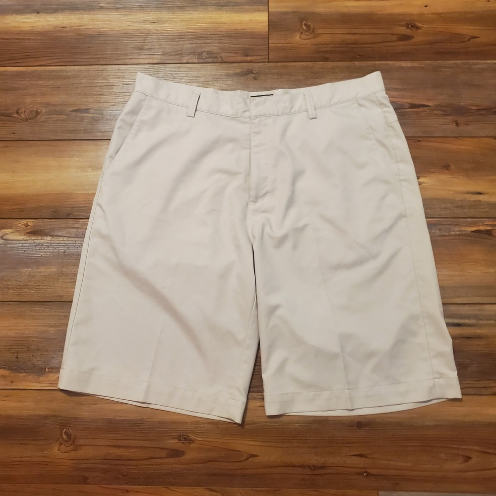 Adidas Golf Shorts Mens 36 Tan Khaki Flat Front Performance Polyester AE7002